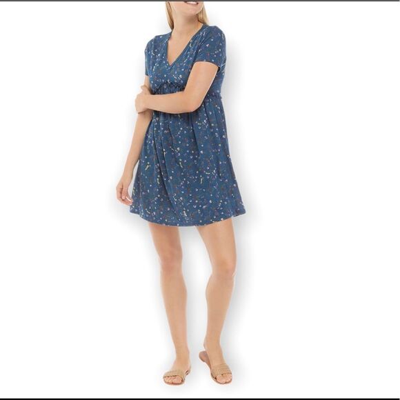 NWT Love, Fire Short Sleeve V-Neck Dress - Picture 1 of 3